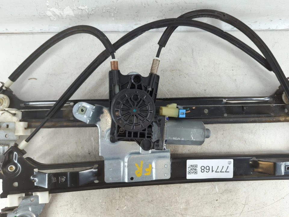 Motor ventana eléctrica delantera derecha pasajero Chevrolet Trail Blazer ZP0S3 Foto 3 de 4