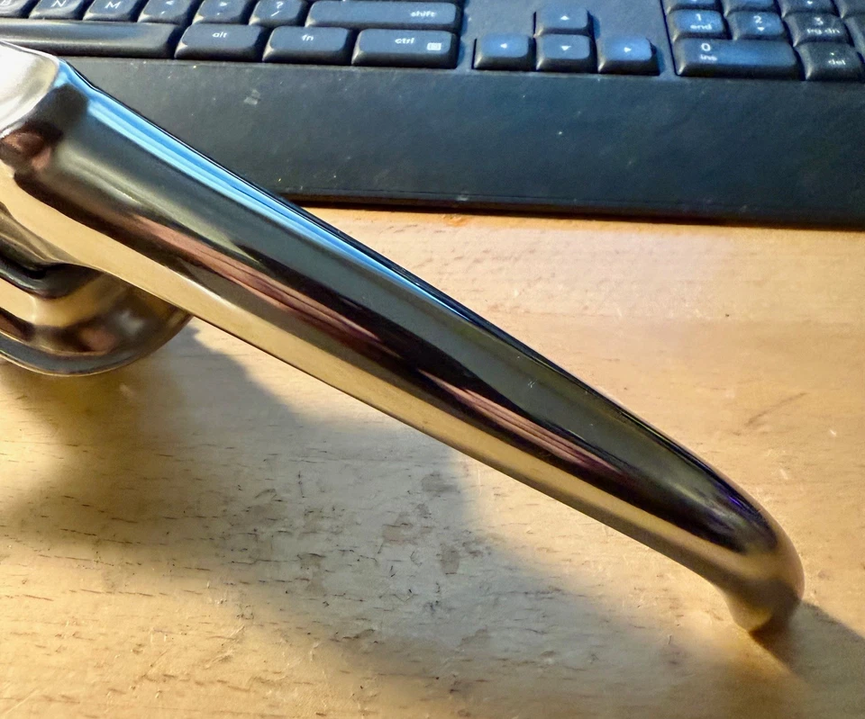 Manija de puerta "NOS" 1957 1958 1959 Plymouth Sport Fury Mopar NOS 57 58 59 PLYO PLY Foto 3 de 4