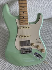 Fender Player Stratocaster 2023 Sparkle Sea F...