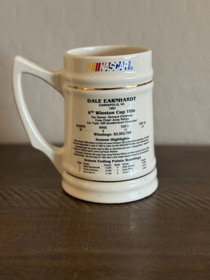 Taza de coleccionista NASCAR Dale Earnhardt Sr. 1993 6th Winston Cup Champion Stein Foto 2 de 2