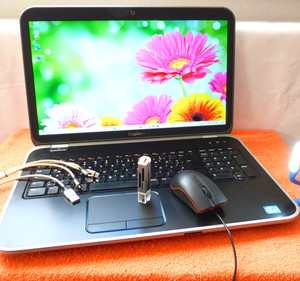 Dell Inspiron 7720 Pour Pièces - I7-3610QM - Écran 17,3" - Pas De RAM/HDD/batterie - Vendu En L'état