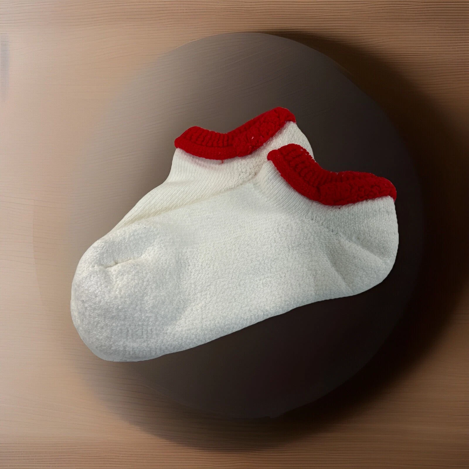 Men’s VTG Socks Acrylic Blend Roll Red Ankle Size 9-11 White White USA Made.
