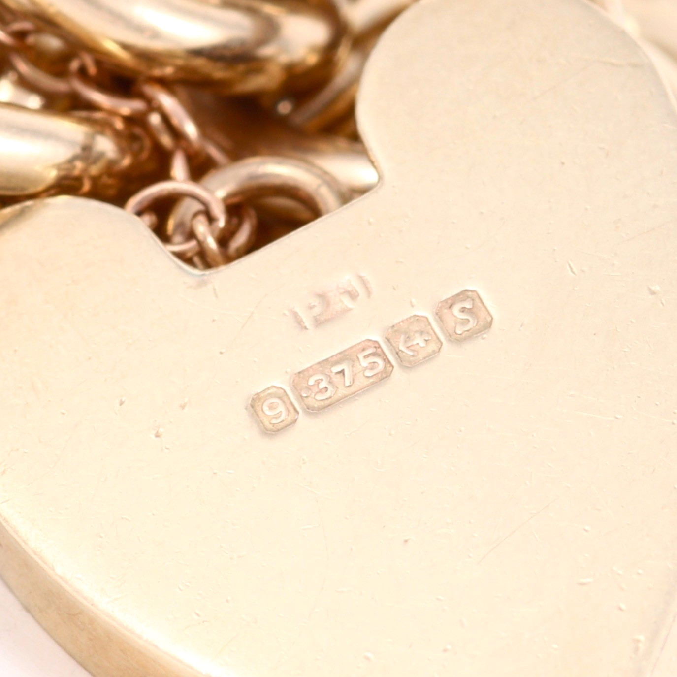 Vintage Solid 9Ct Gold 31.9g Curb Link Charm Bracelet With Padlock Clasp 7 5/8'' image 6