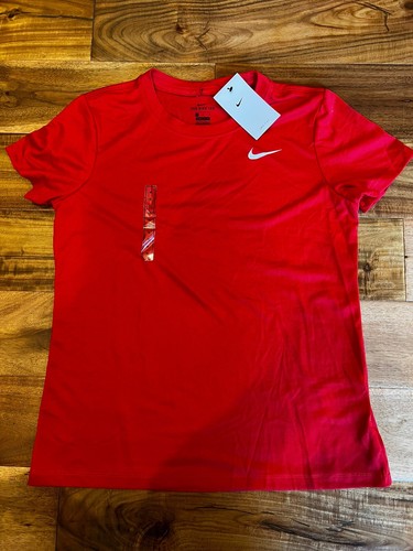 Women's Nike Dri-Fit Legend T-Shirt Size Medium University Red Crew Tee NEW - Picture 3 of 3