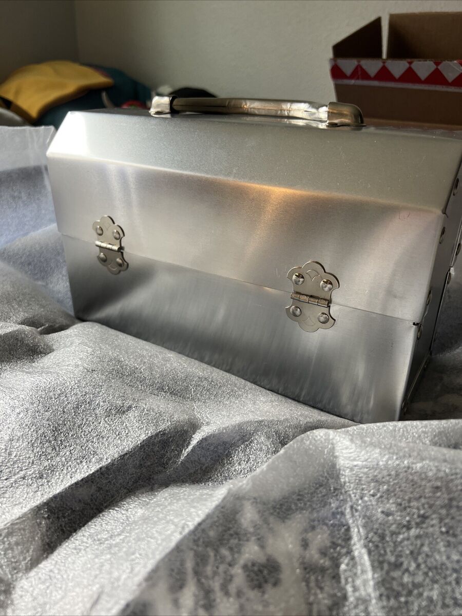 Supreme x L. May MFG Inc. Miners Lunchbox Silver Logo (FW24 Supreme x L. May MFG Inc. Miners Lunchbox Silver Logo (FW24