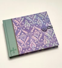 Michel Publishing Photo album, window pane, button closure, lavender botanical