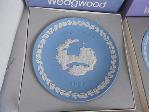 Wedgewood Christmas Plates 8” 1969 1970 1971 - Picture 3 of 5