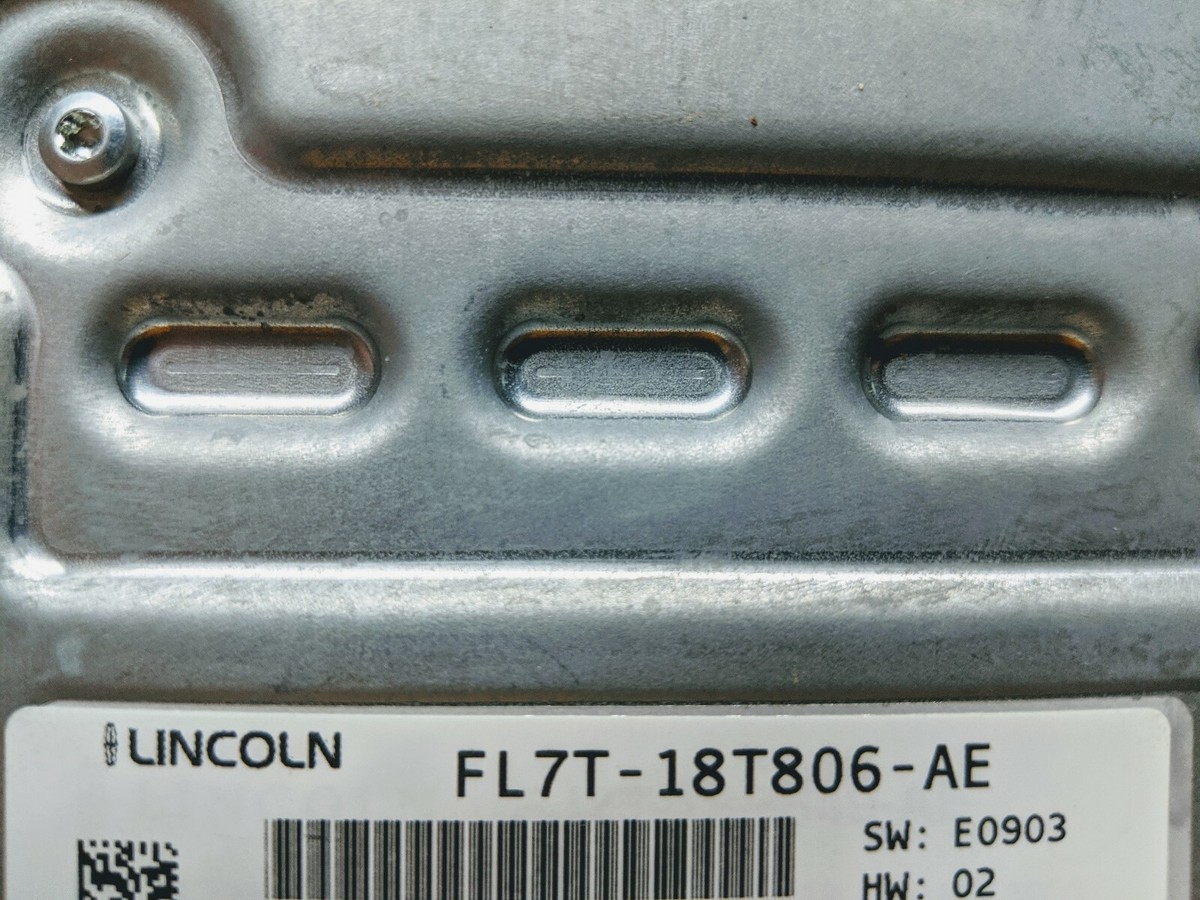 FL7T-18T806-AE Lincoln Navigator amplifier 15-17 *REFURB* w/ core