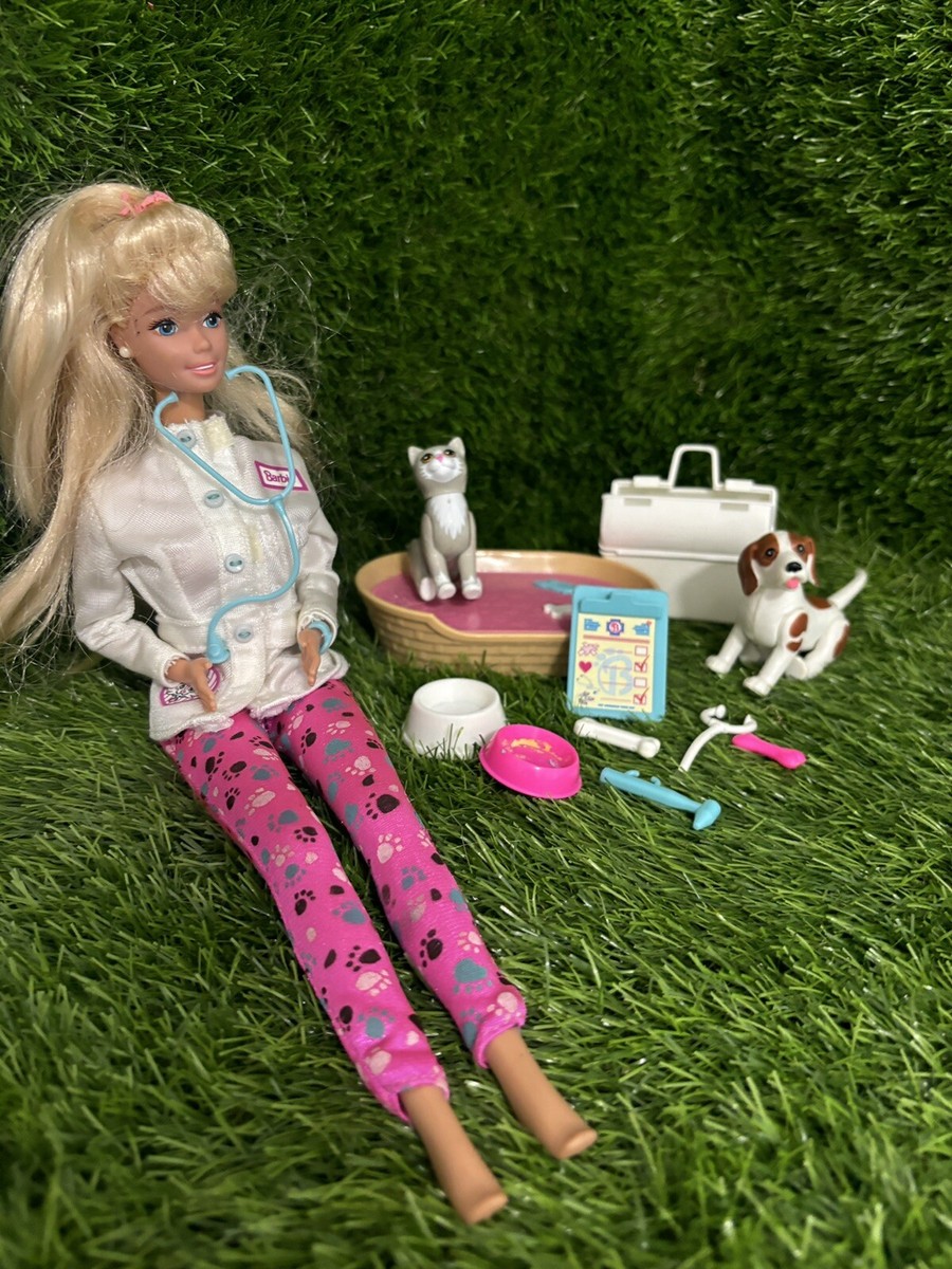 1996 Pet Doctor Vet Veterinarian Barbie Doll with Dog Cat and