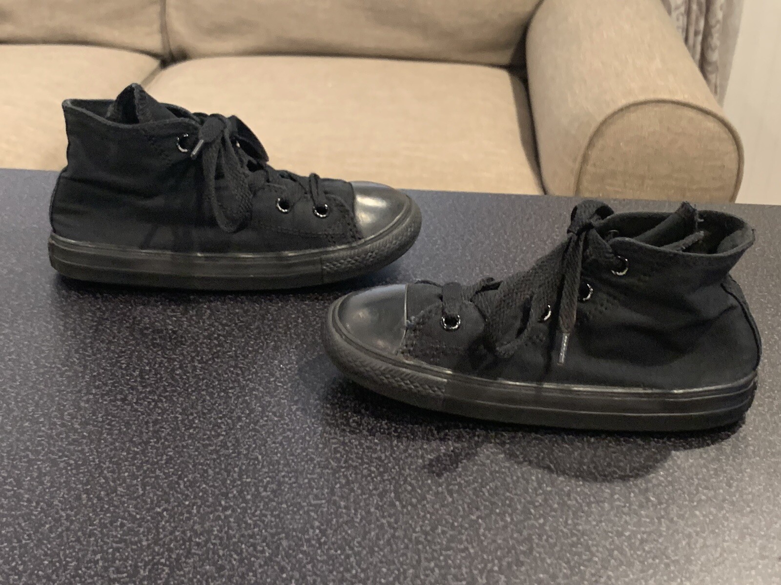 chuck taylor black shoes