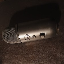 Logitech for Creators - Blue Yeti Premium Multi-Pattern USB Condenser Microphone