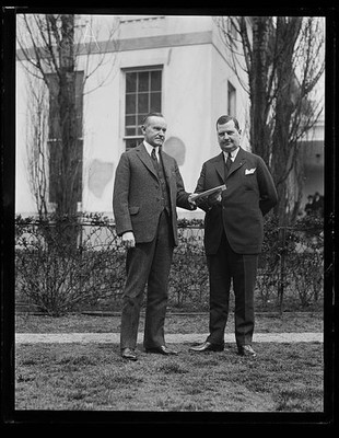 Photo:Washington D.C. White House Calvin Coolidge 1924 Portrait Men Garden