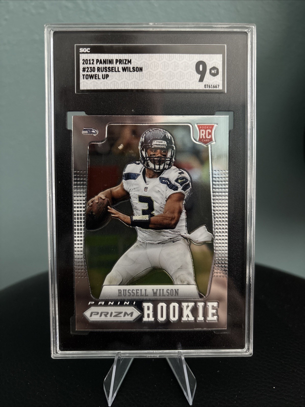 2012 Panini Prizm Russell Wilson #230 Towel Up SGC9