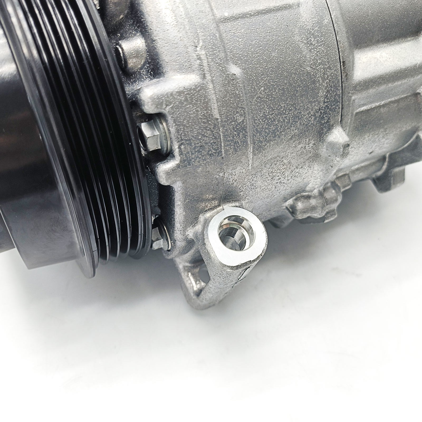 A/C Air Conditioning Compressor MY83-SE190629-AA for 2021-2025 Aston Martin DBX