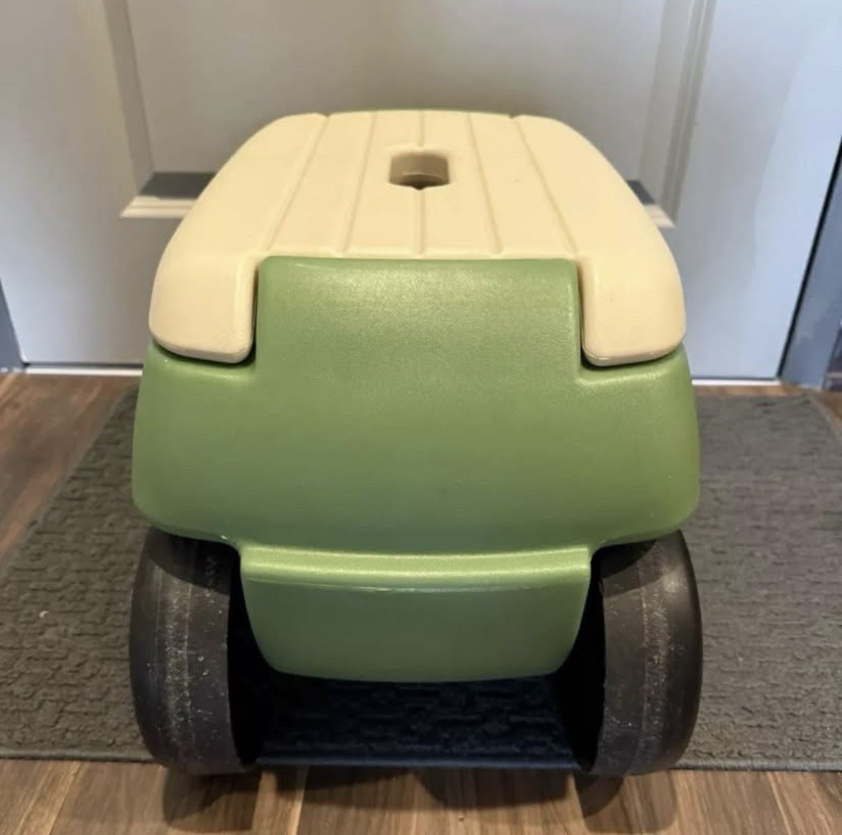Step2 Garden Hopper Utility Cart Garden Seat