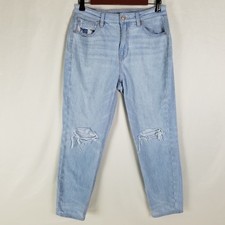 American Eagle Mom Jean Light Wash Distressed High Waisted Denim Blue 4 Short