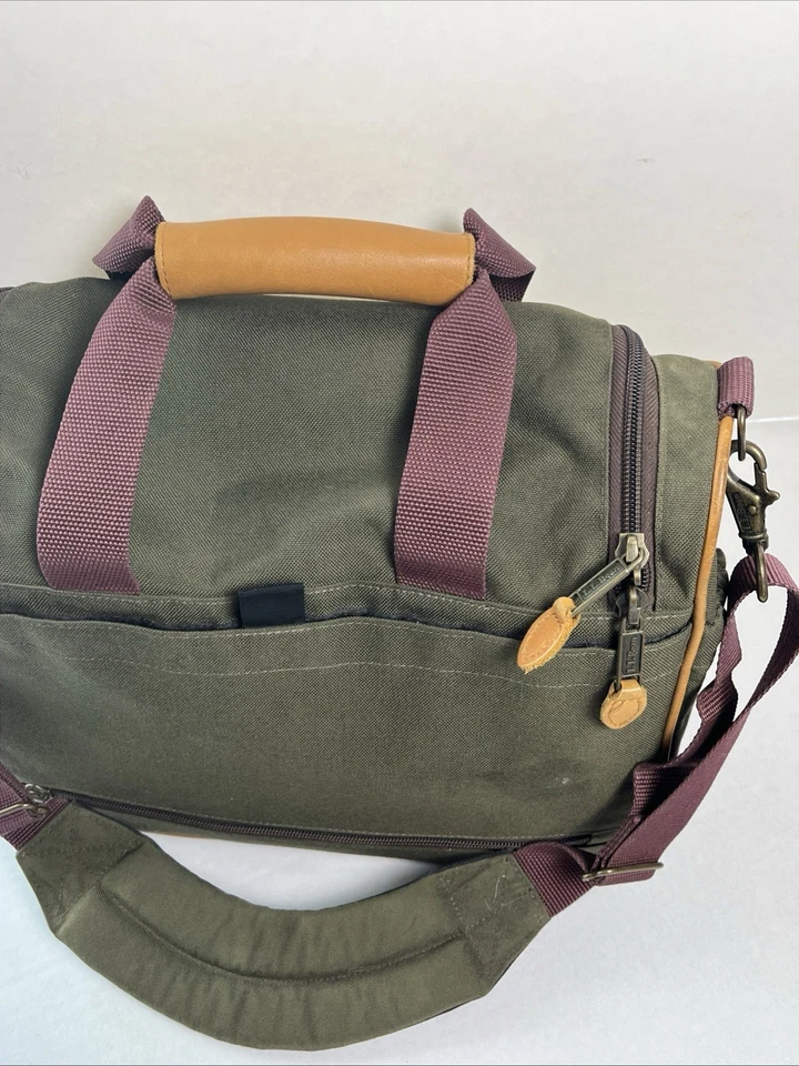 Vintage L.L. Bolso de Viaje Bean Weekenders Lona Verde Cuero Borde Correa Vacción Foto 3 de 4