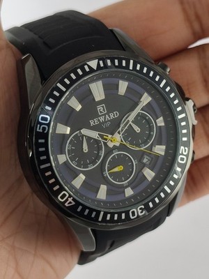 REWARD VIP Quartz Chronograph Black Dial 'Date' Men Wristwatch ''Stay Stylish''