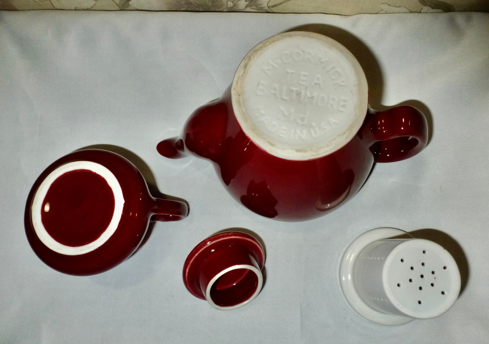 McCormick Tea Baltimore Md Burgundy 32oz Teapot With Infuser and