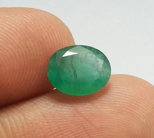 Émeraude De Zambie 1,23 Carats - Ovale, Vert Transparent, Certifiée IGITL, Sans Traitement