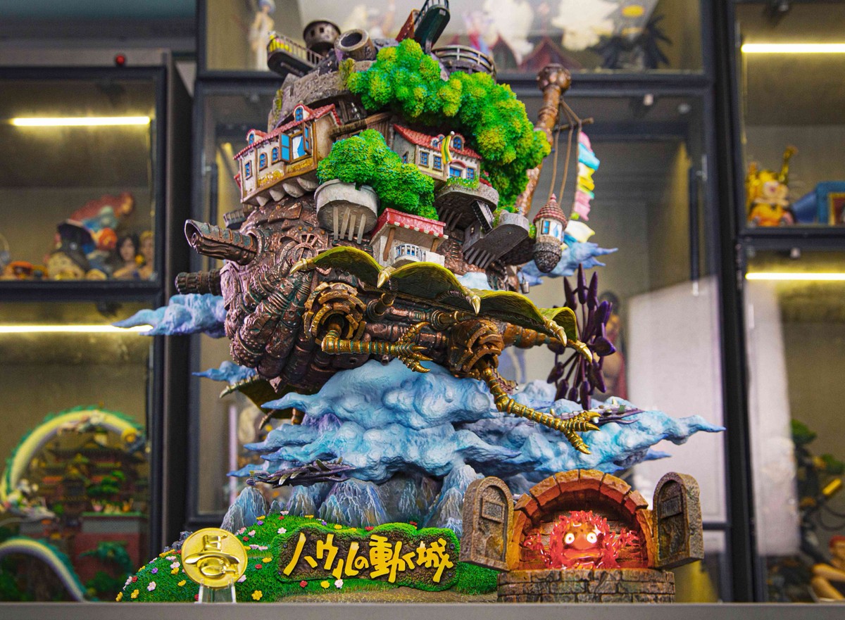 Howl's Moving Castle Resin OPM Studio Statue Flying version Howl's Moving Castle Resin OPM Studio Statue Flying version