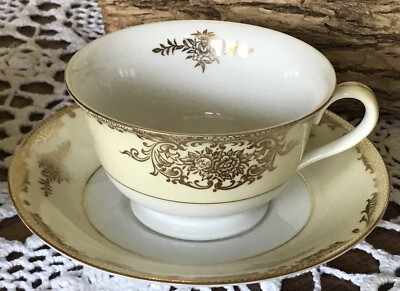 Antique NORITAKE -1940 S - 5 CUPS With SAUCERS- White/Ivory/ Gold