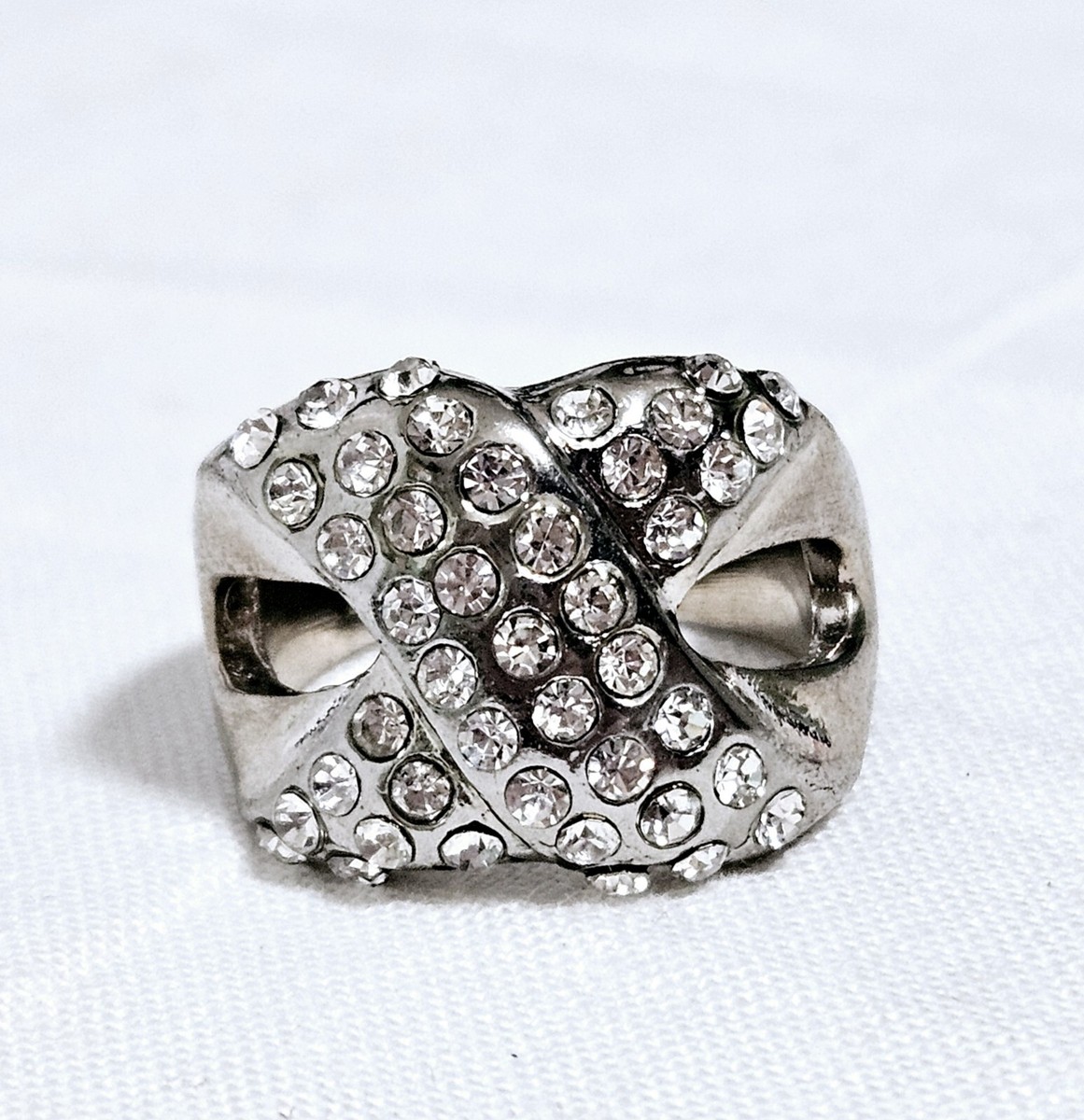 じゅえる Silver Tone Ring Clear Stones X Design Size 6 J2-636 | eBay