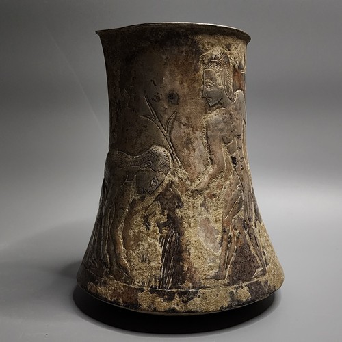 UN IMPORTANTE VASO DE PLATA BACTRIANO TIPO MUSEO CON ESCENA AGRÍCOLA. - Imagen 3 de 16