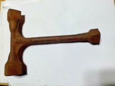 Antica trebbiatrice Oliver IH F2-0005 chiave a T malleabile strumento contadino 