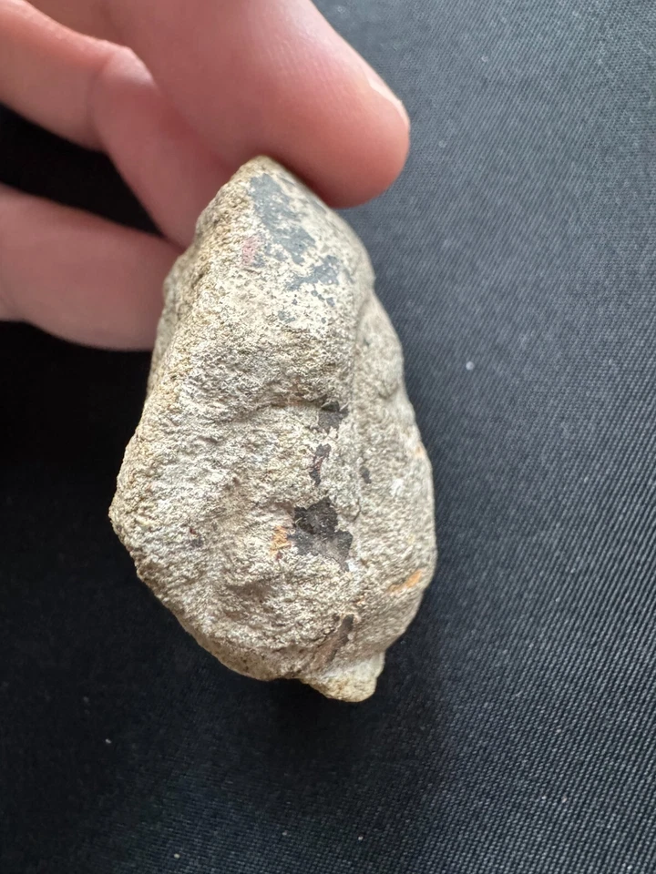 Миниатюрная голова Будды из песчаника династия Северная Вэй - династия Тан - Изображение 4 из 4