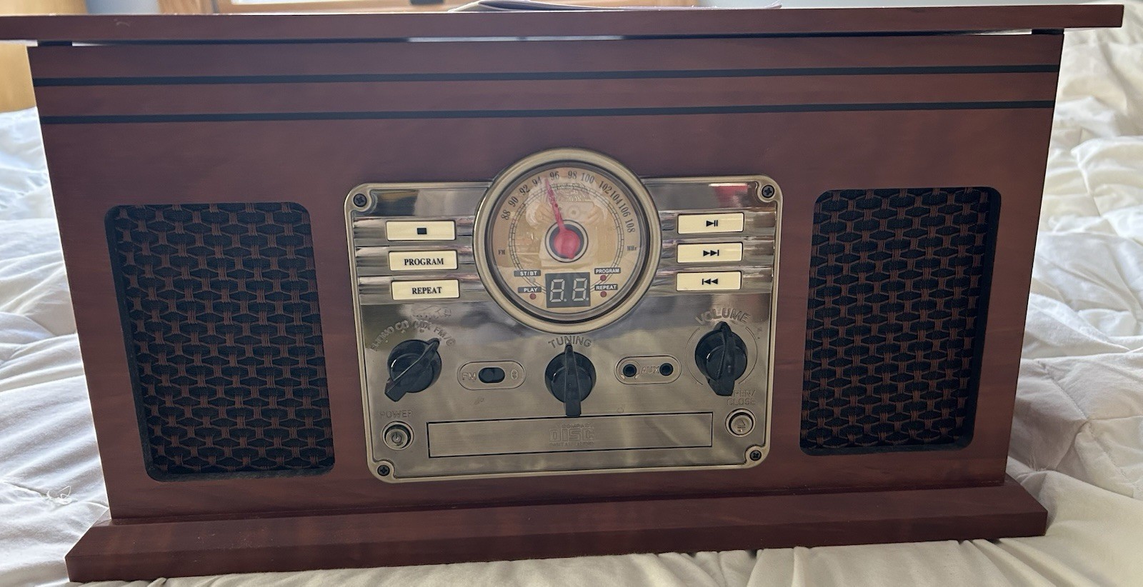 Victrola 6-In-1 Nostalgic Entertainment Center (VTA-200B) CD