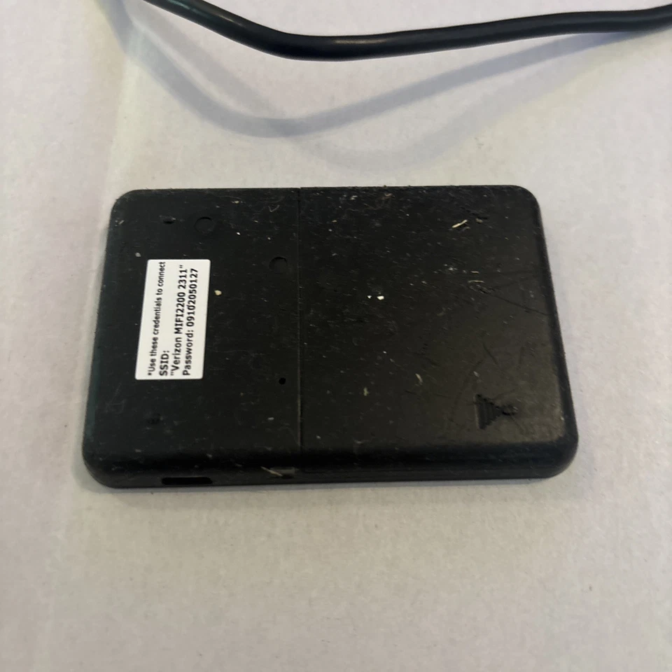 Novatel MiFi 2200 Black Verizon Wireless Mobile Hotspot with Built-in Antenna - Image 2 of 3