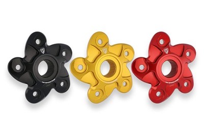 REAR SPROCKET FLANGE CNC RACING DUCATI HYPERSTRADA 821