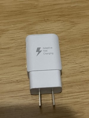 Adaptive Fast Charging Wall Charger, model EP-TA300 Supports 12.0V at 2.1A  2USB