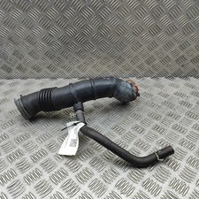 TOYOTA YARIS CROSS MXP Lufteinlassrohr 17880-K0040 33432519