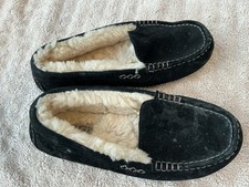 UGG Ansley Moccasin Slippers 8 Black Suede Sheepskin Slip On SN3312