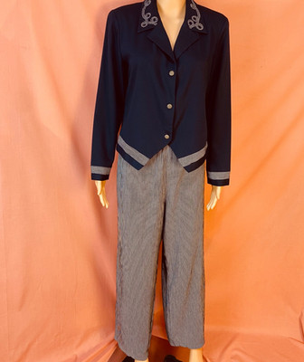 Facets By Mirrors navy blue and white 80's vintage 2-piece pants suit.