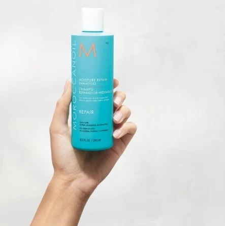 Moroccan Oil Moroccanoil Moisture Repair Shampoo 250ml - Image 4 of 4