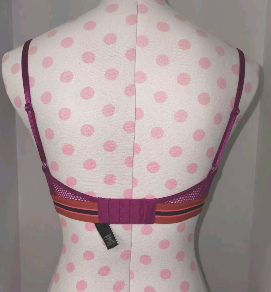 Victoria’s Secret Bombshell Plunge 32D púrpura #54867 - EXCELENTE Foto 2 de 4