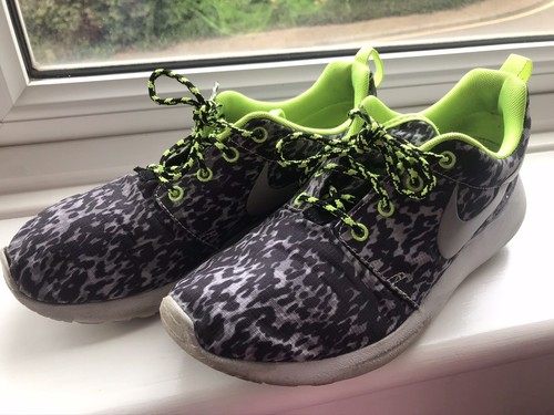 nike neon leopard