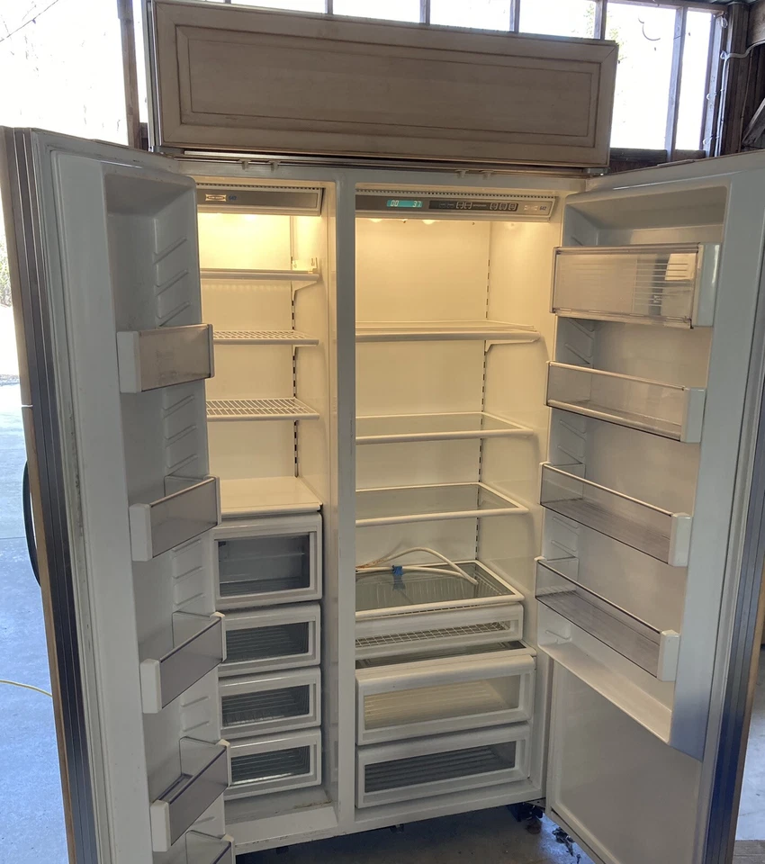 Geladeira/freezer Sub-Zero 642/O 42" com painéis lado a lado - Imagem 2 de 4