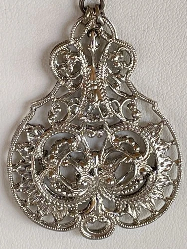 Signed Miriam Haskell Rhodium Silver Filigree Pendant Necklace Vintage 28” Tag