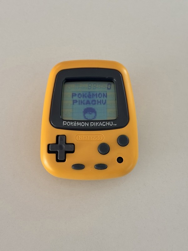 Nintendo Pokemon Pocket Pikachu Yellow Initial Edition 1998 Pedometer Tested