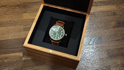 Shinola Detroit ''The Runwell'' Quarz   Grünes Zifferblatt   Lederband OVP   NEU