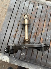 Suzuki GSX-R 1000 K1 K2 WVBL  2001 2002 Gabelbrücke unten