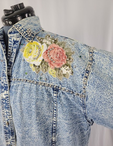 Vtg Pretty Bleu Acid Wash Denim Shirt w Applique Florals & Rhinestones Size M - Afbeelding 10 van 20