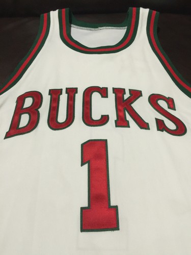 Oscar Robertson Milwaukee Bucks RARE Authentic Mitchell Ness jersey sz 52 2XL - Picture 3 of 5