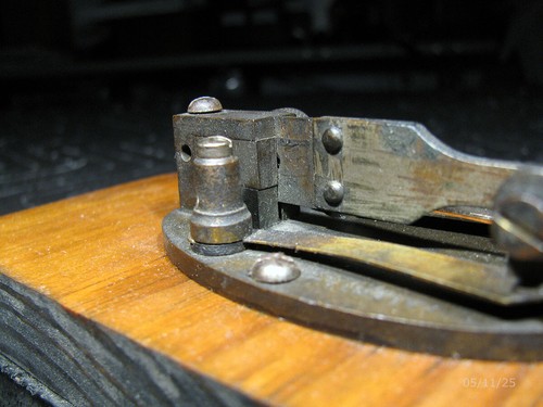 J.H. Bunnell Cootie Key / Speed Key / Sideswiper With Heavy Metal/Wood Base - Zdjęcie 17 z 23
