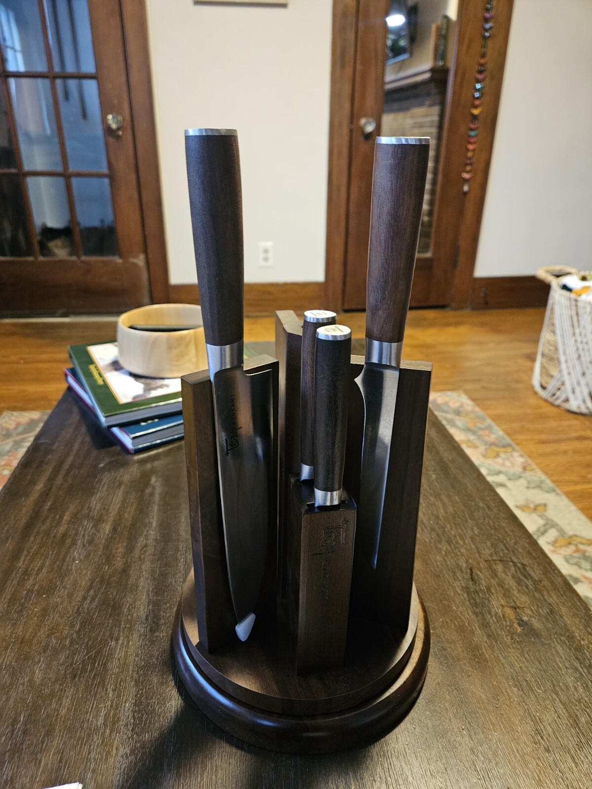 Kitchen Knive Set with Rotating Butcher Block