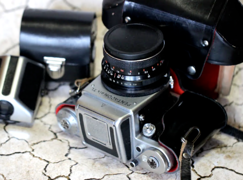 Pentacon Six TL 80mm f2.8 Camera Prism MC Biometar Carl Pentacon Six TL 80mm f2.8 Camera Prism MC Biometar Carl